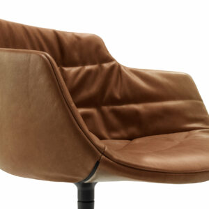 Flow chair (pied central, revêtement cuir amovible)